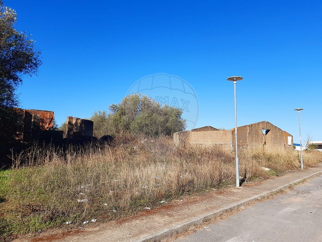 Land for sale in Reguengos de Monsaraz, Portugal — €65,000