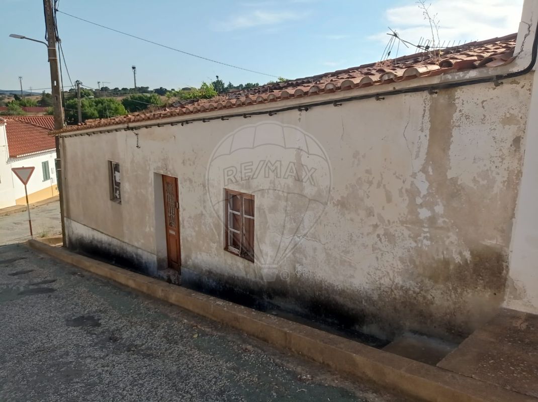 Moradia T4 para venda