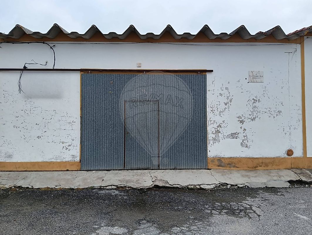 Garagem - Amareleja, Moura, Beja