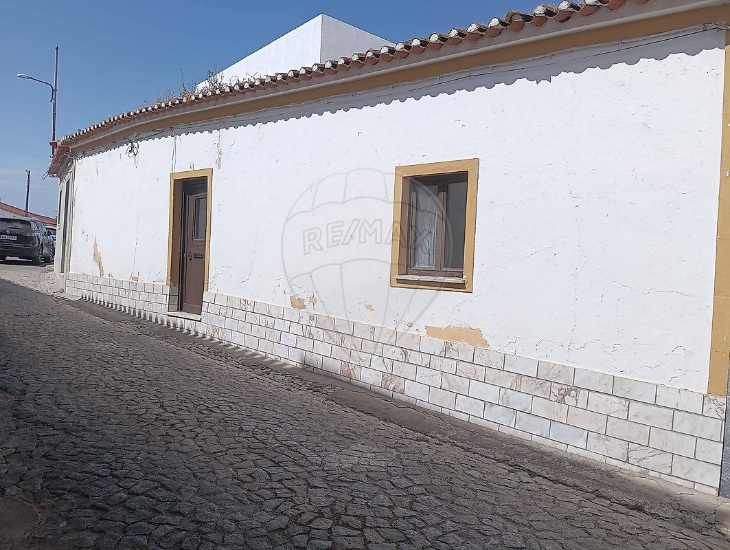 Moradia T2 à venda em Moura