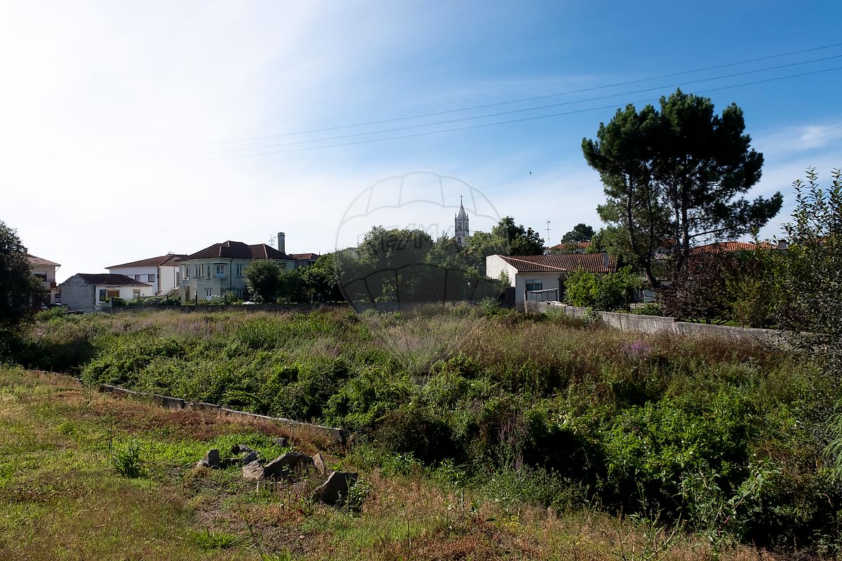 Land for sale in Santa Maria da Feira, Portugal — €178,000