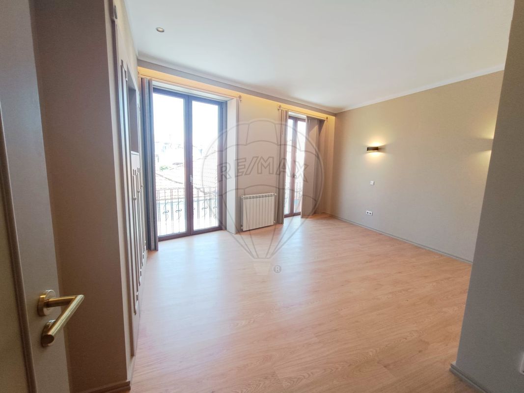 listing 125601161-74 picture-0