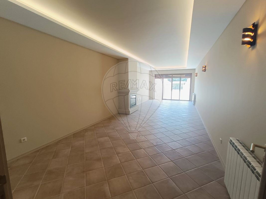 listing 125601161-74 picture-0