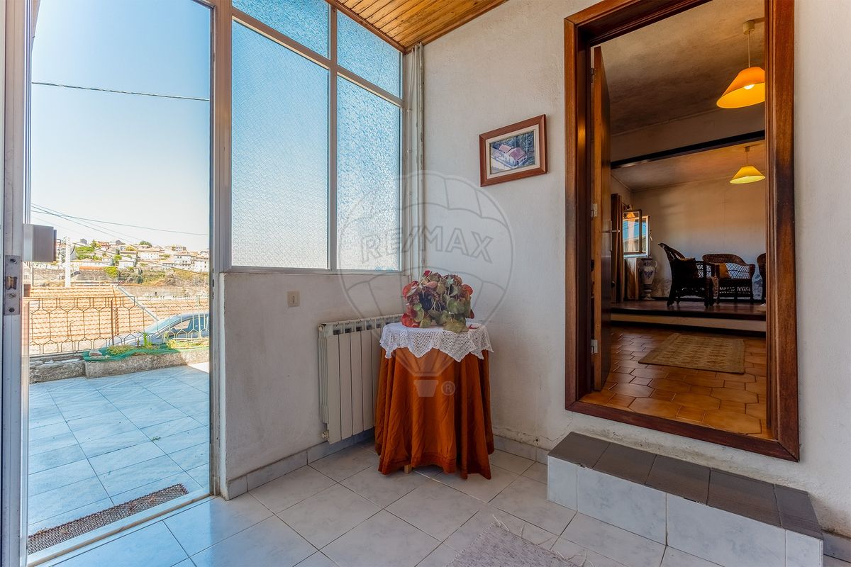 listing 125601096-75 picture-0