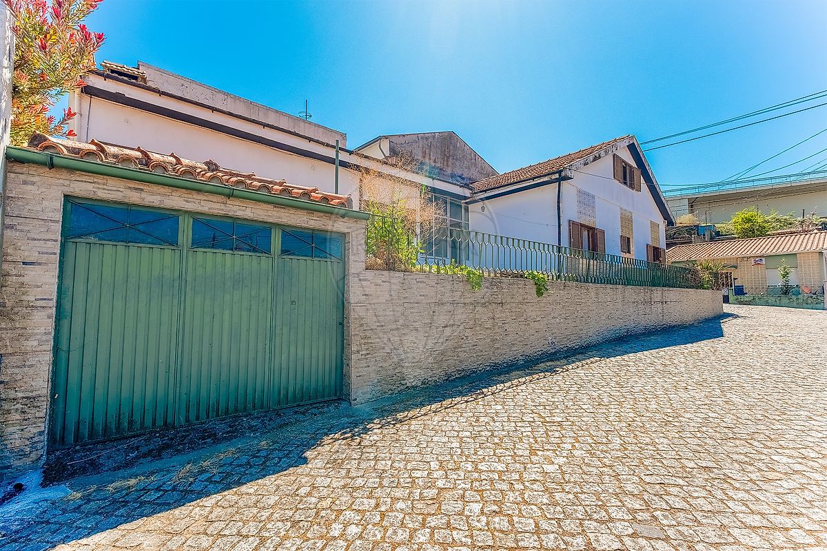 listing 125601096-75 picture-0