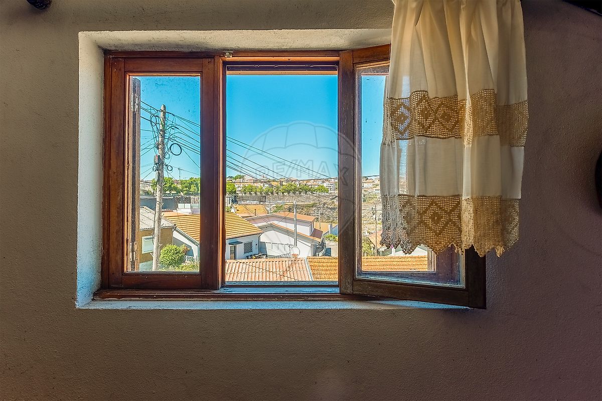 listing 125601096-75 picture-0