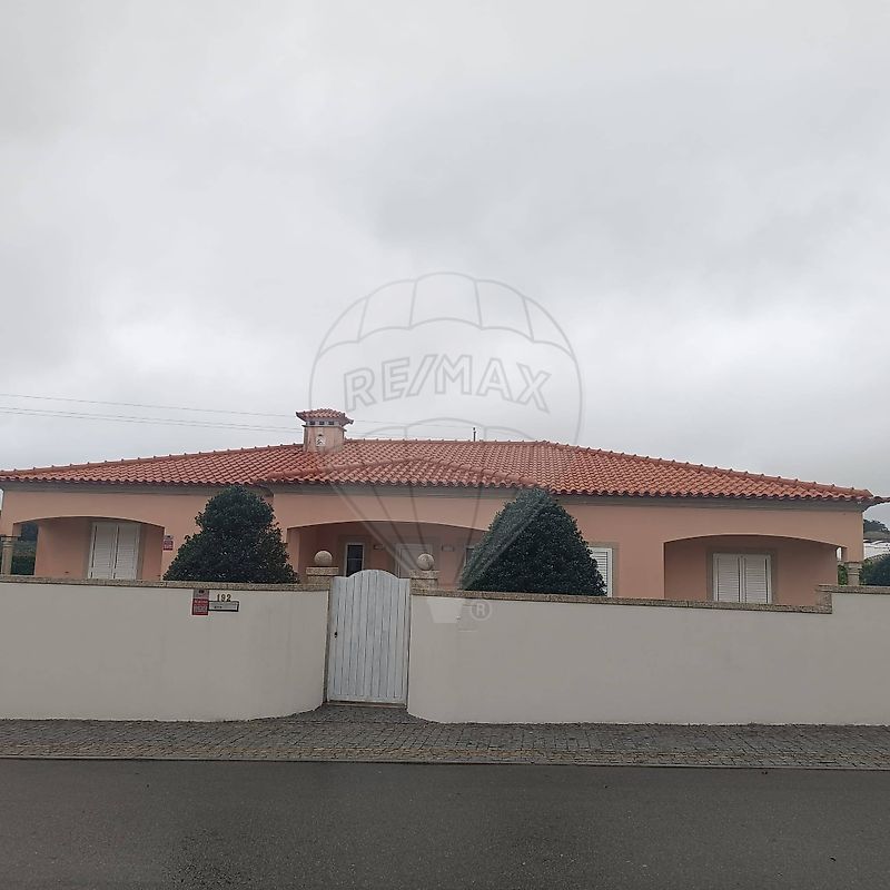 Moradia T5 para venda