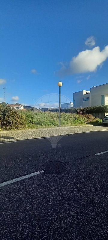 Terreno à venda em Maia