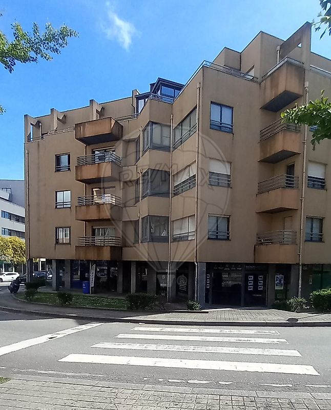 Apartamento T4 à venda em Porto