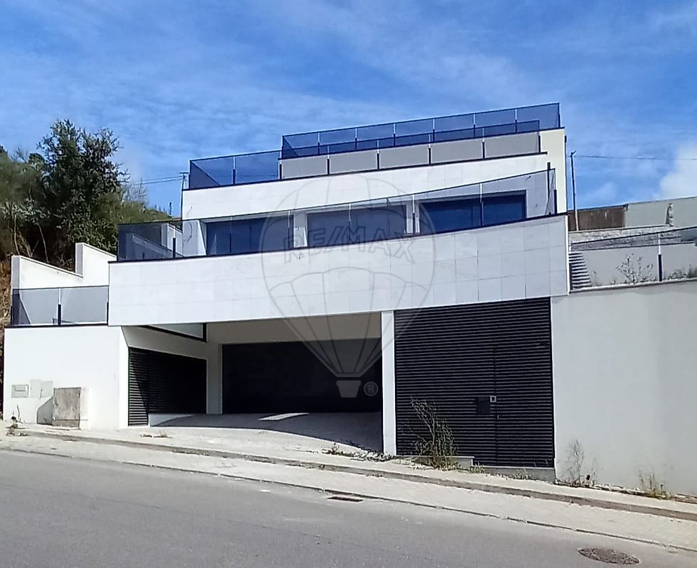 Apartamento T3 à venda em Vila Nova de Famalicão