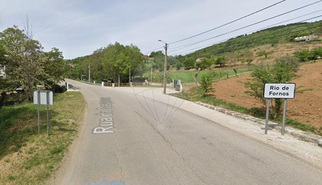 Moradia T3 à venda em Rio de Fornos