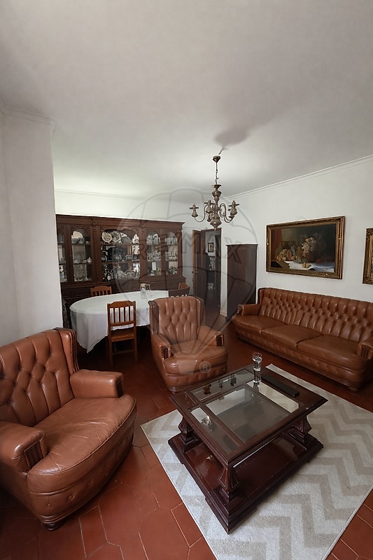 Apartamento T4 à venda em Amadora