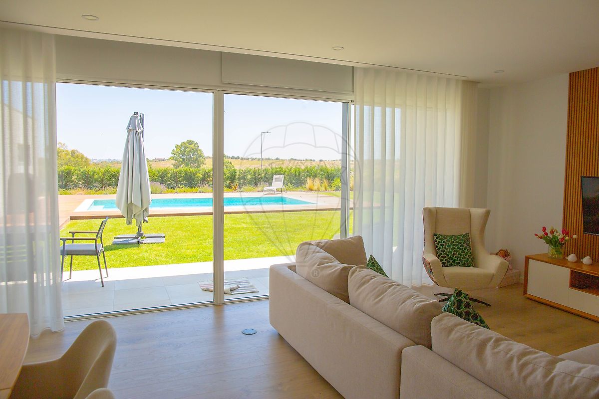Moradia T4 à venda em Lagoa (Algarve)