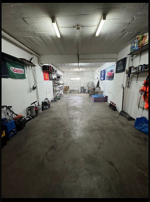 Garagem para arrendar em Sintra