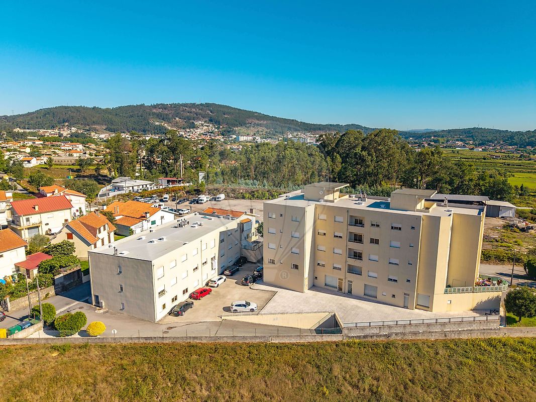 Apartamento T3 à venda em Paredes