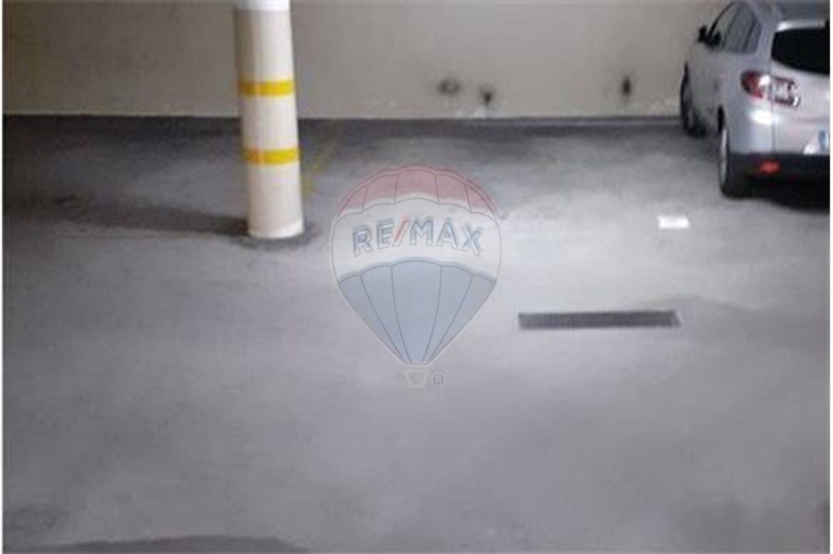 Garagem à venda em Valongo