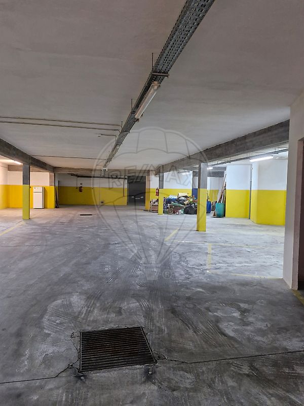 Garagem à venda em Gondomar