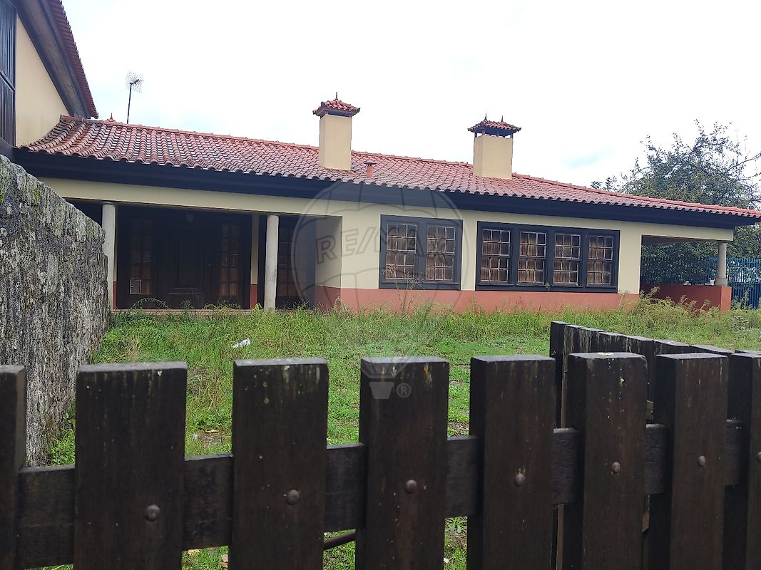 Moradia T5 para venda