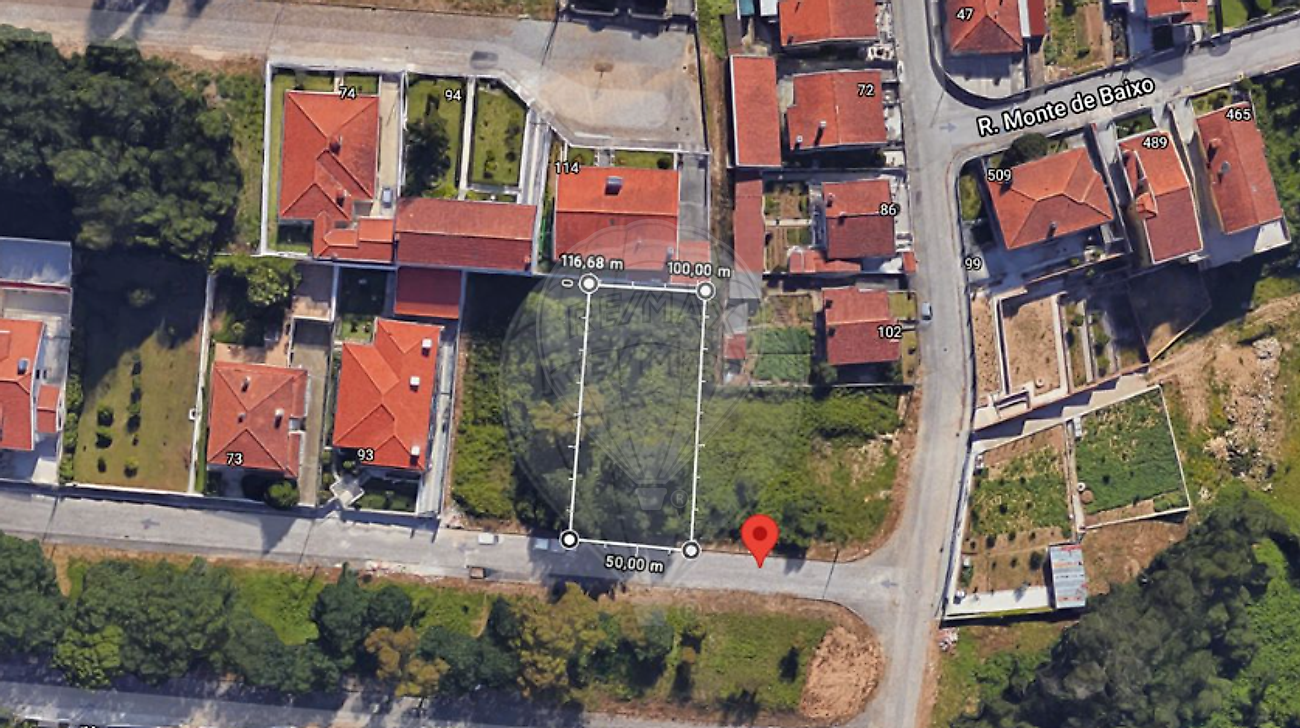 Land for sale in Santa Maria da Feira, Portugal — €52,500