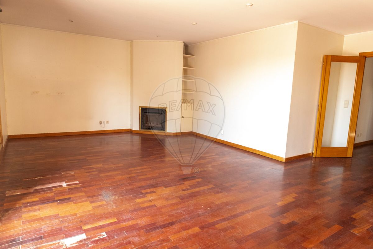 Apartamento T4 para venda