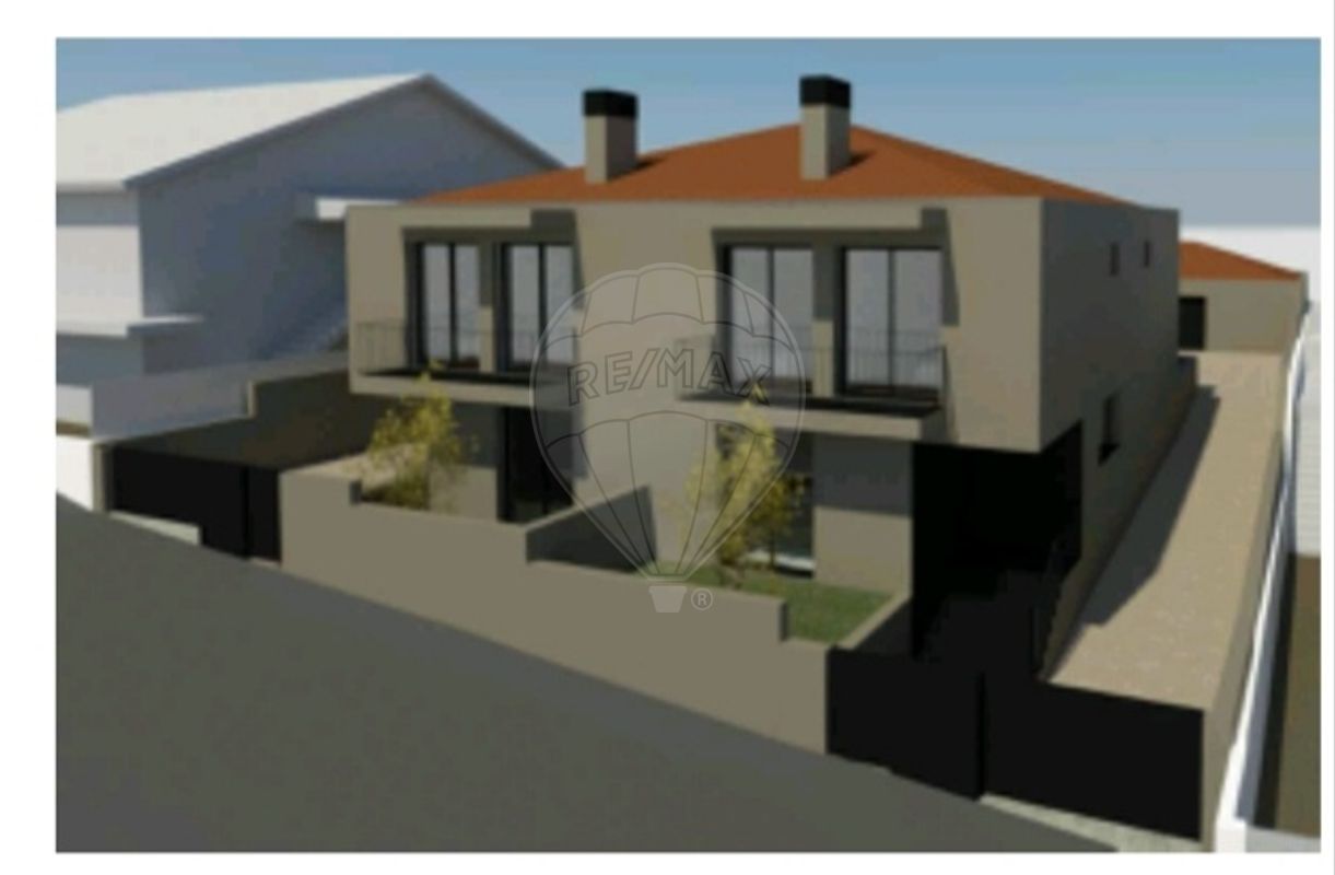 Moradia T4 para venda