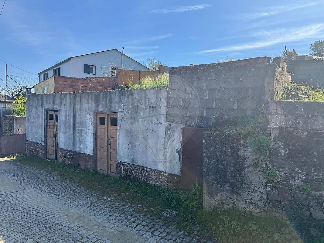 Terreno - Vilarinho de São Romão, Sabrosa, Vila Real