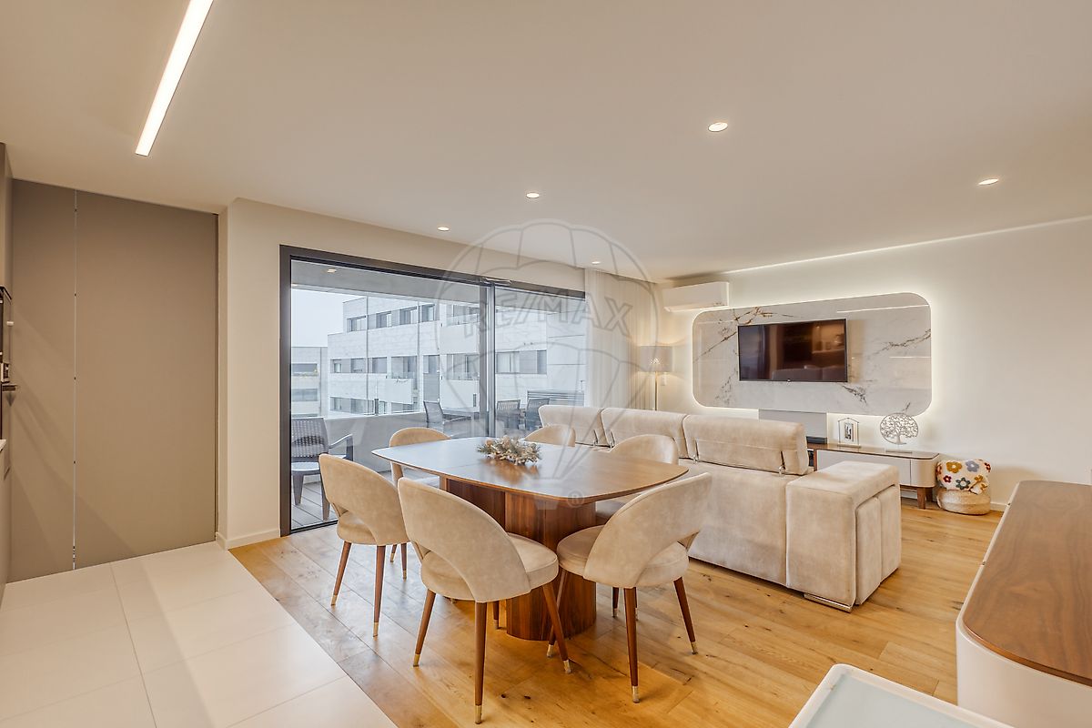 Apartamento T3 à venda em Vila Nova de Gaia