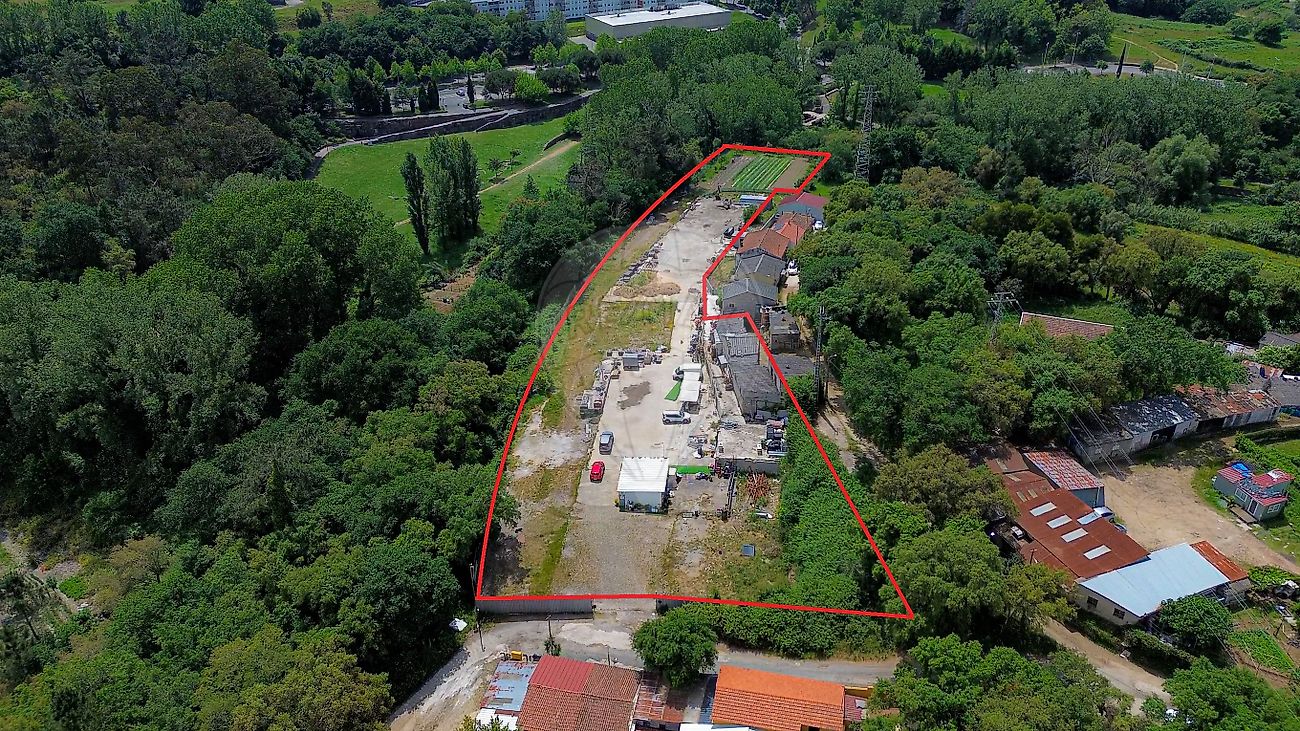 Terreno à venda em Porto