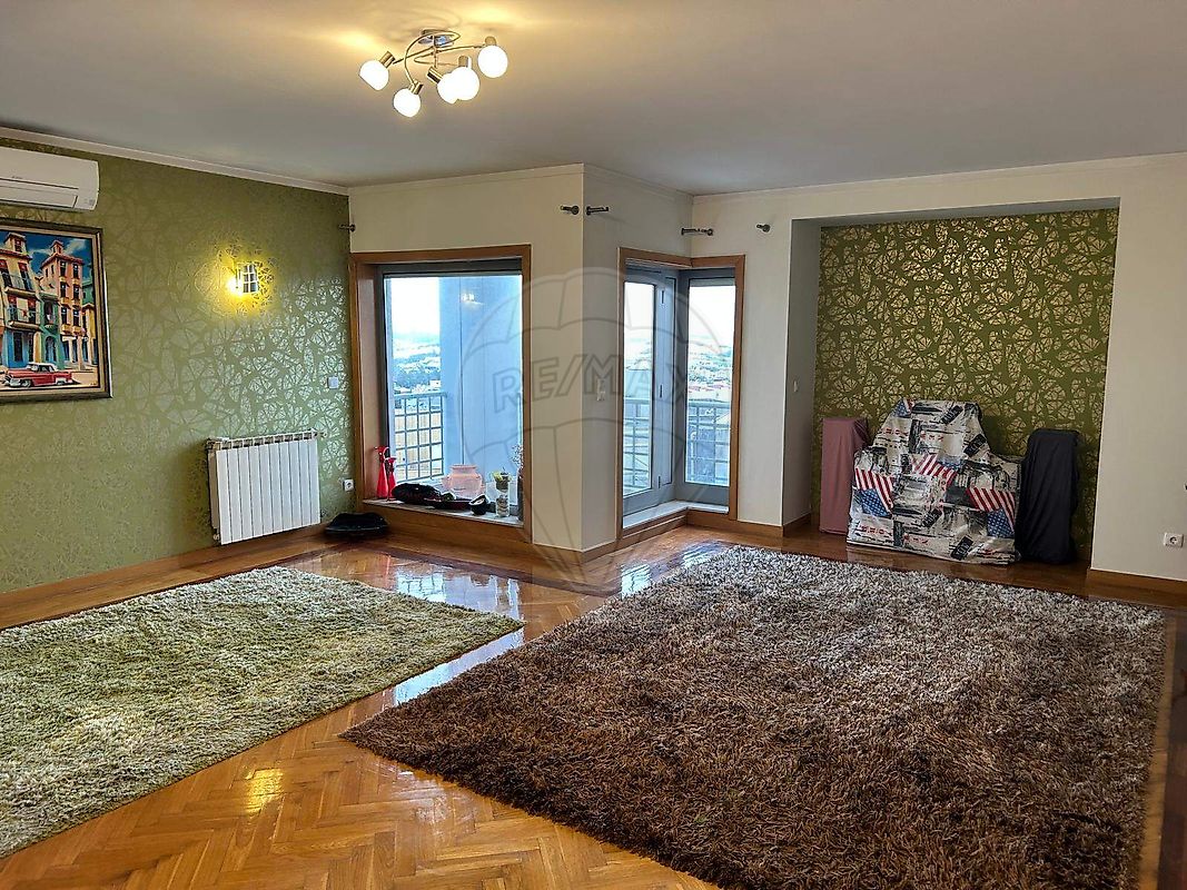 Apartamento T4 à venda em Gondomar