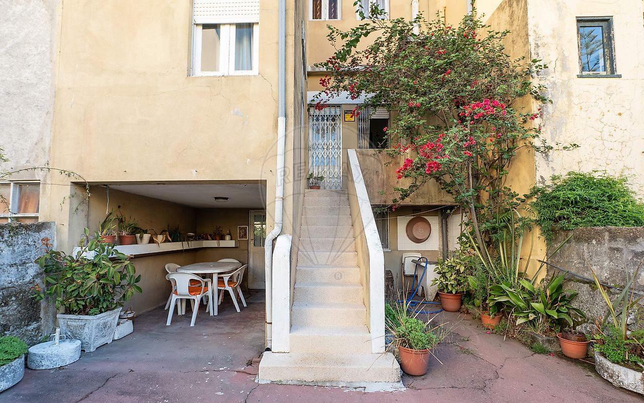 Apartamento T3 à venda em Porto
