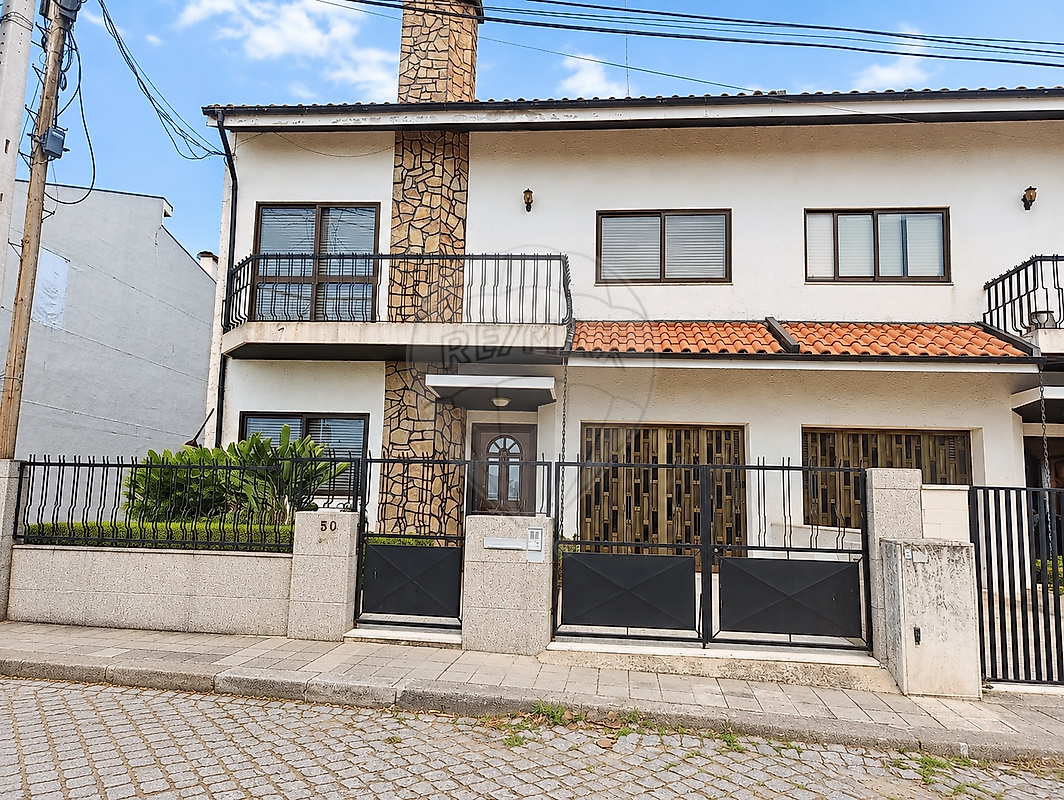 Moradia T4 para arrendar em Gondomar