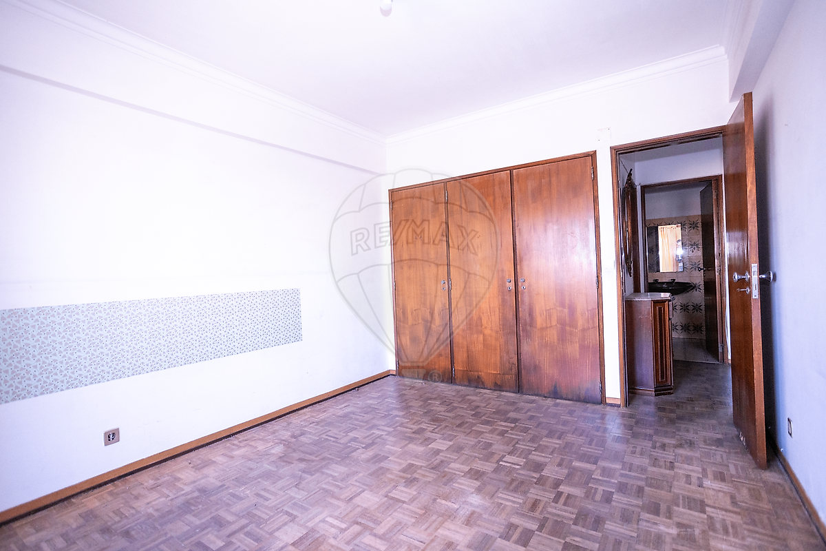 Apartamento T3 à venda em Santa Iria de Azoia, São João da Talha e Bobadela, Loures — foto 18
