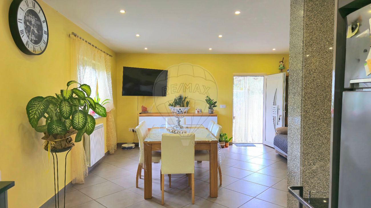 listing 125671021-94 picture-0