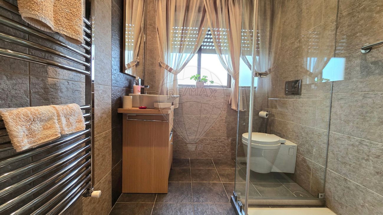 listing 125671021-94 picture-0