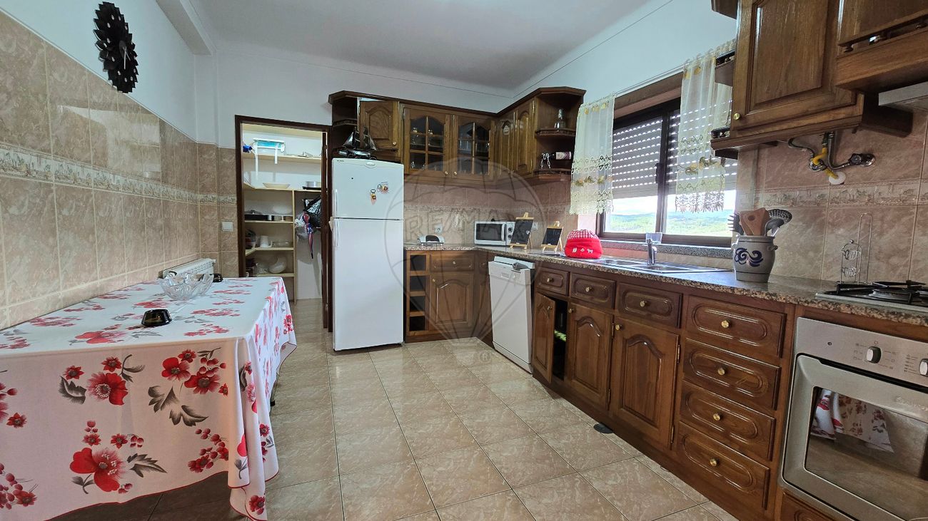 listing 125671021-94 picture-0