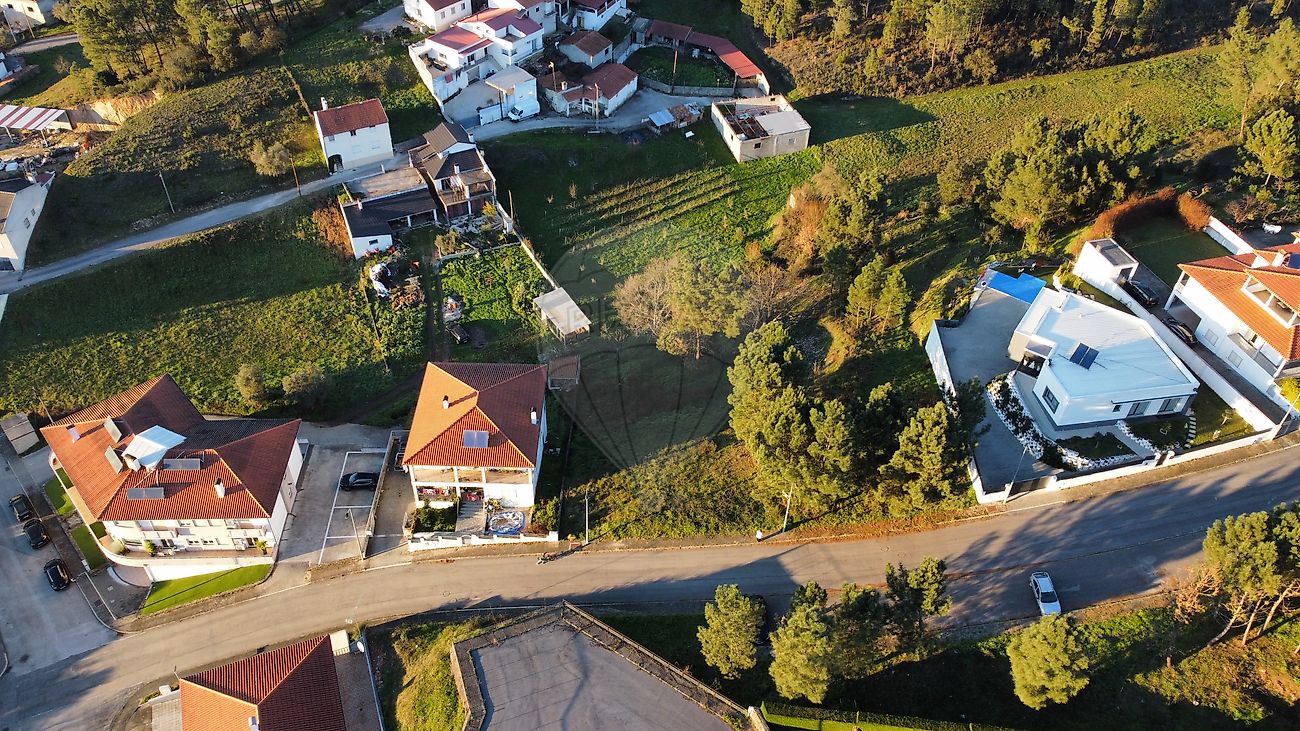 Terreno à venda em Sertã