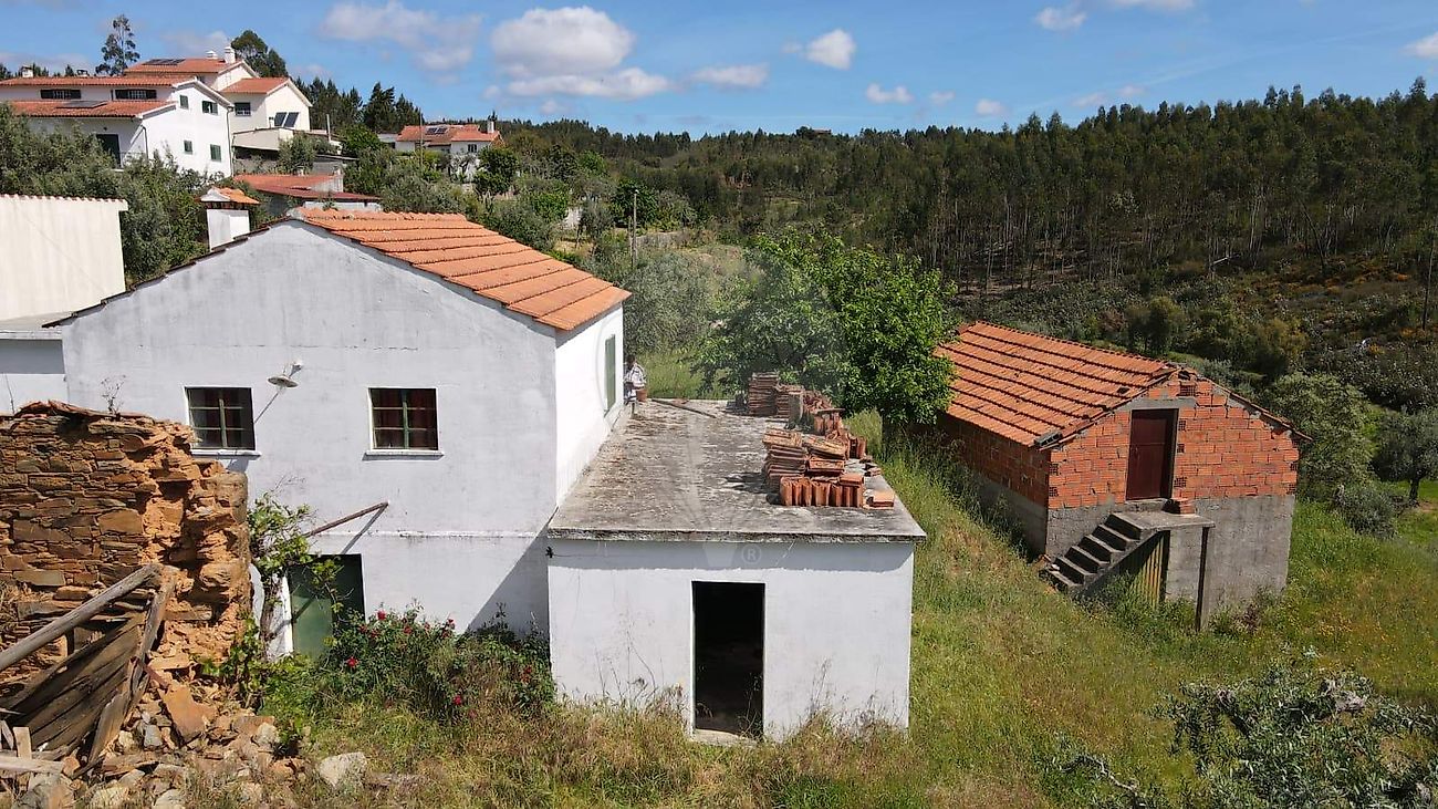 Moradia - Várzea dos Cavaleiros, Sertã, Castelo Branco