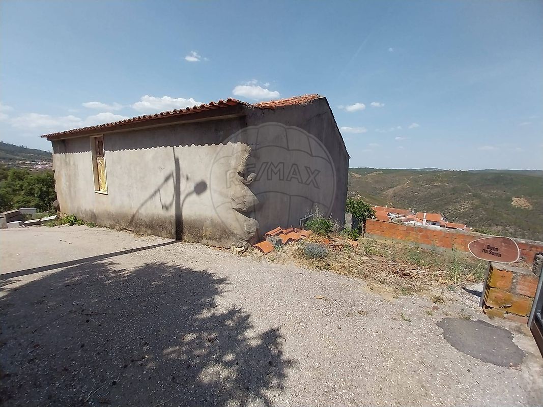 Moradia - Montes da Senhora, Proença-a-Nova, Castelo Branco