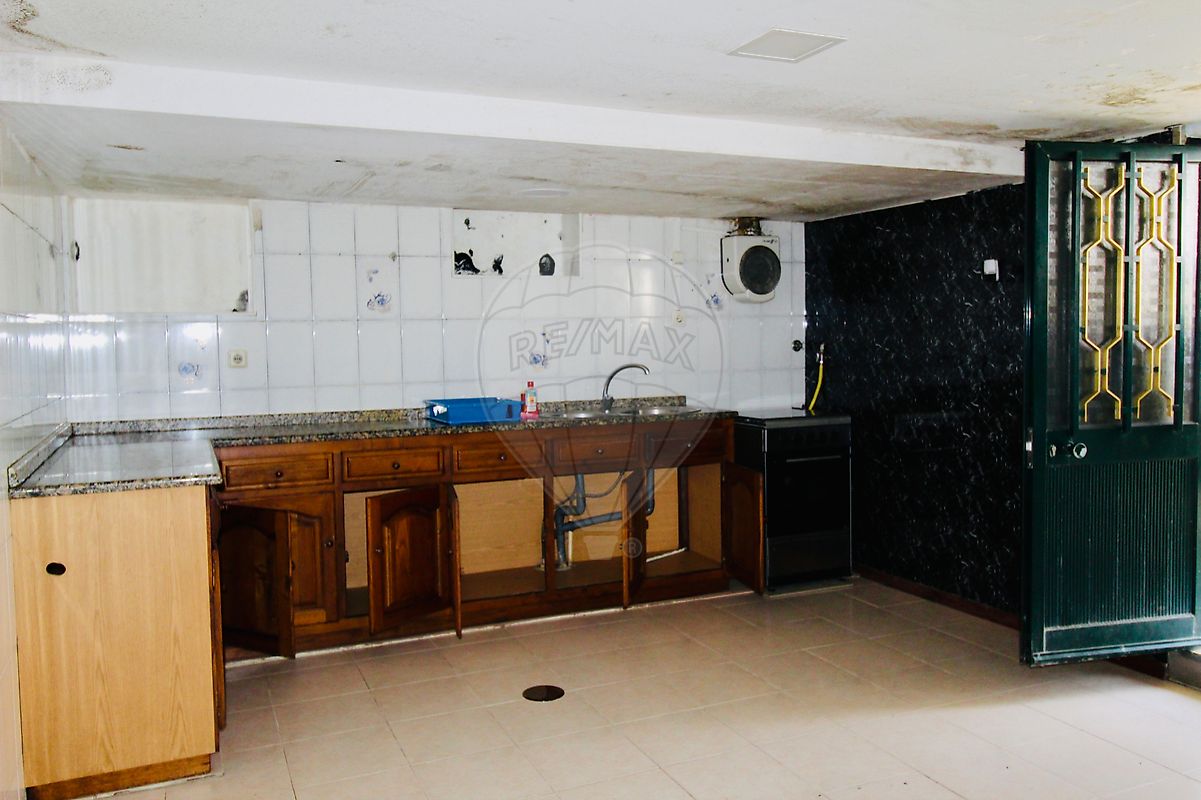 listing 125681032-215 picture-0