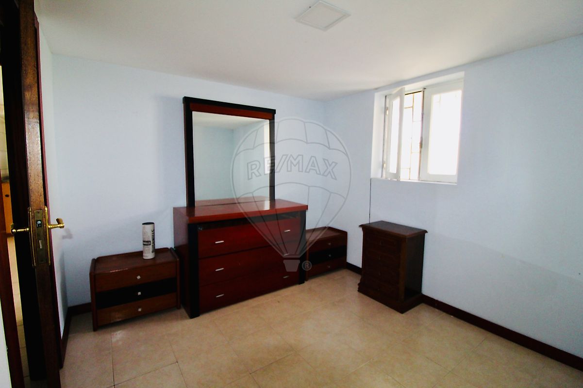 listing 125681032-215 picture-0