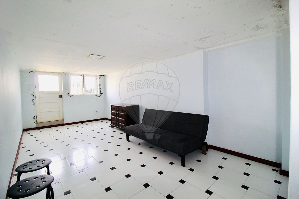 listing 125681032-215 picture-0