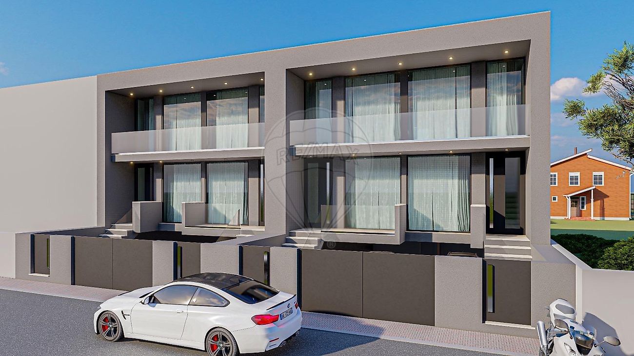 Apartamento T4 à venda em Barcelos