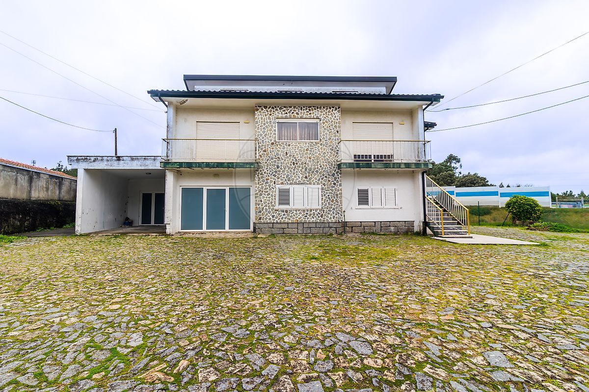 Apartamento T3 à venda em Barcelos