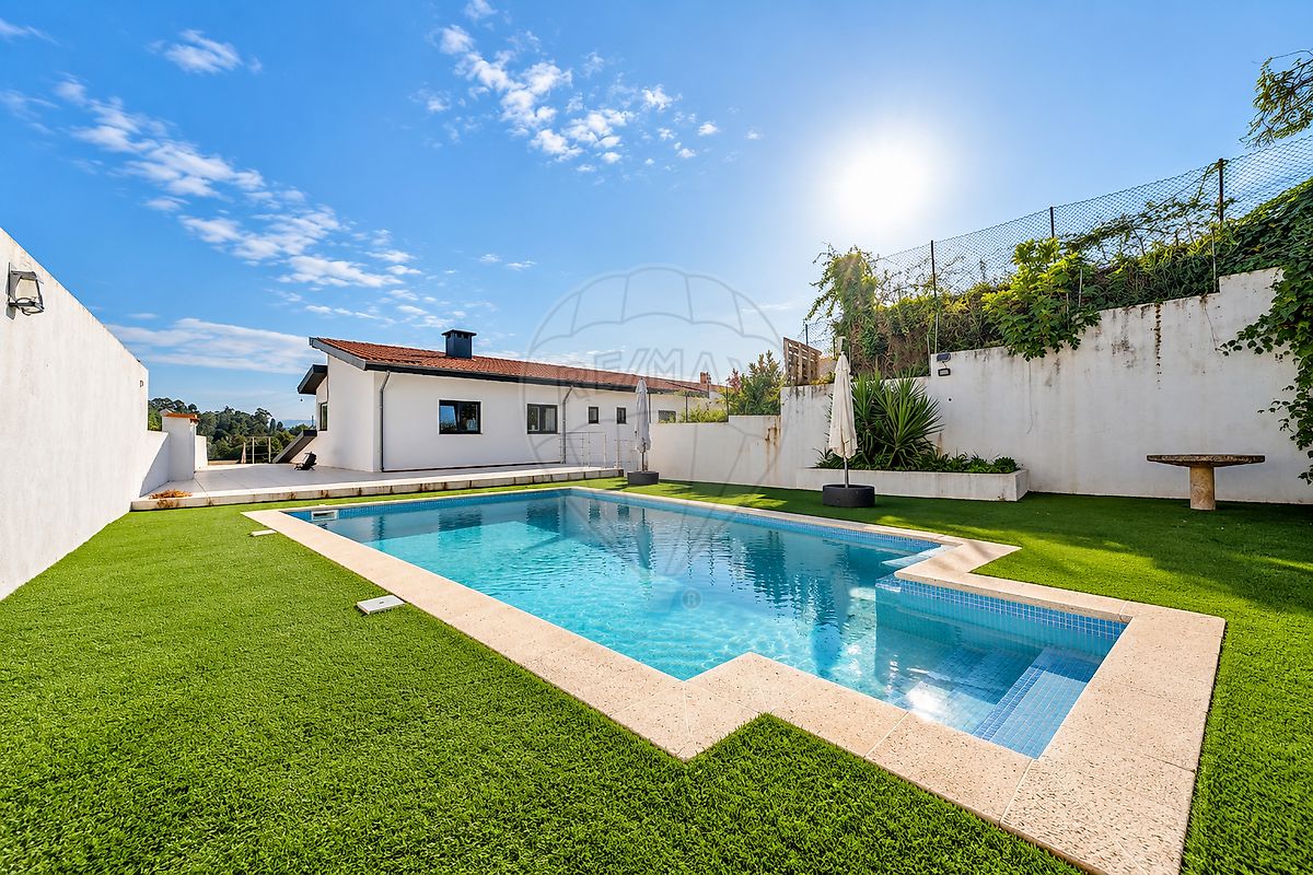 Apartamento T4 à venda em Barcelos