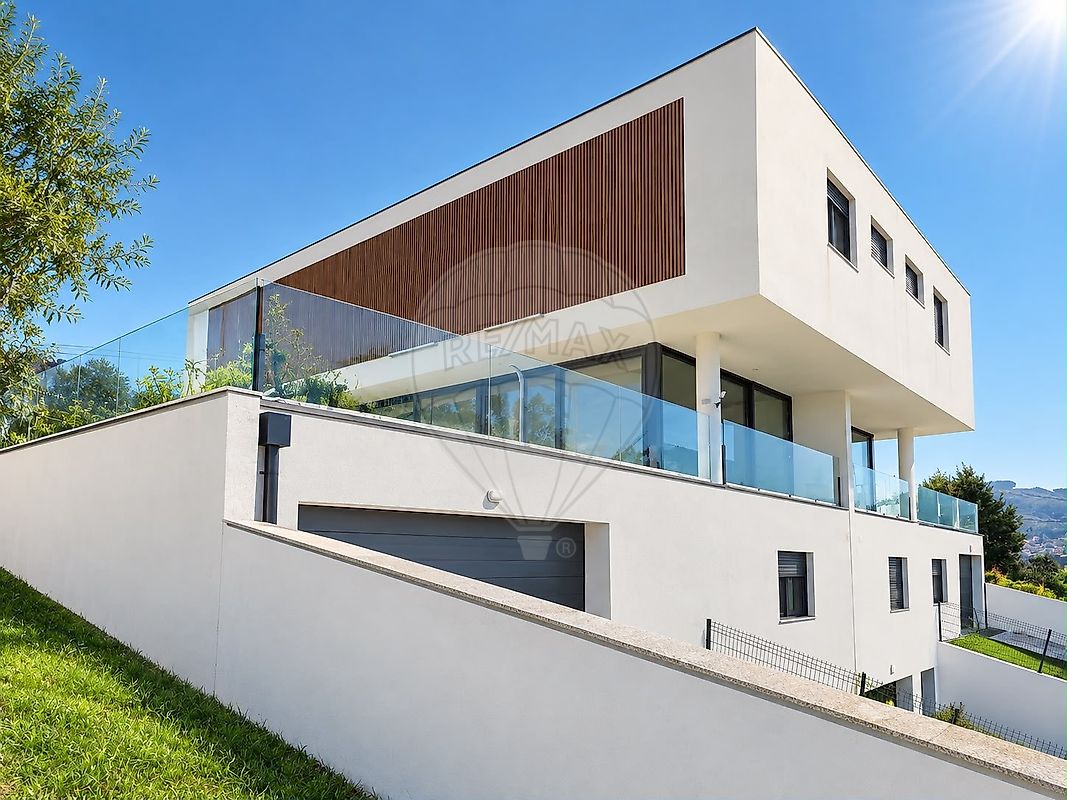 Moradia T3 em Cossourado, €425.000