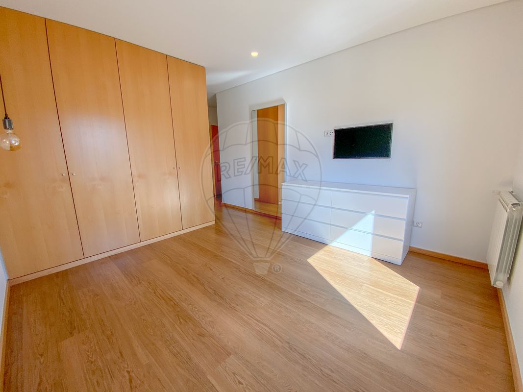 listing 127131004-13 picture-0