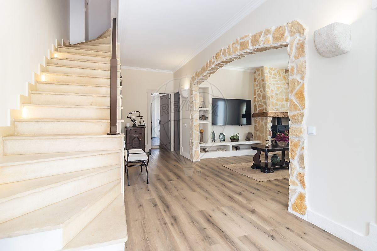 Apartamento T5 à venda em Moita