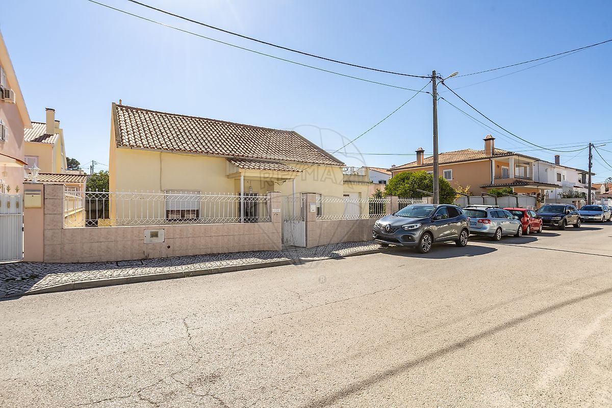 Moradia T3 à venda em Quinta do Conde, Sesimbra — foto 2