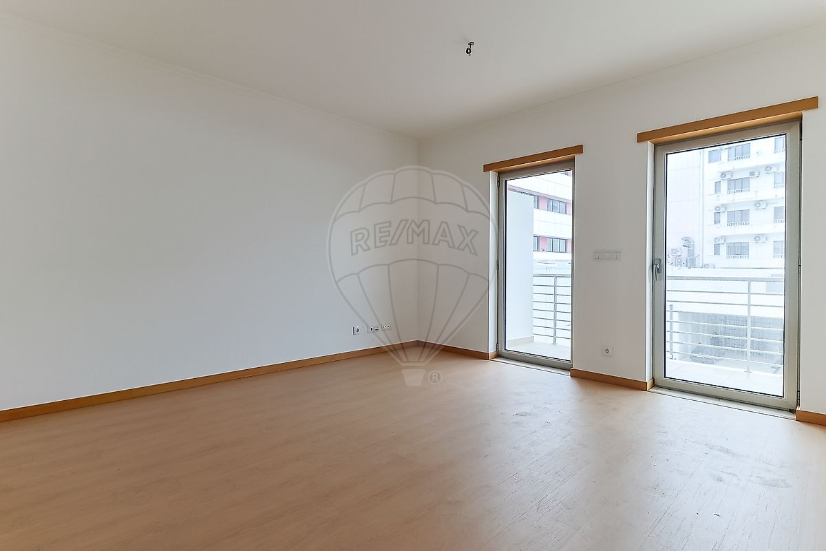 listing 125721086-31 picture-0