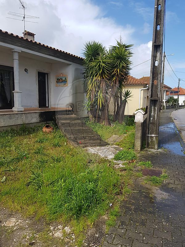 Moradia T3 à venda em Leiria